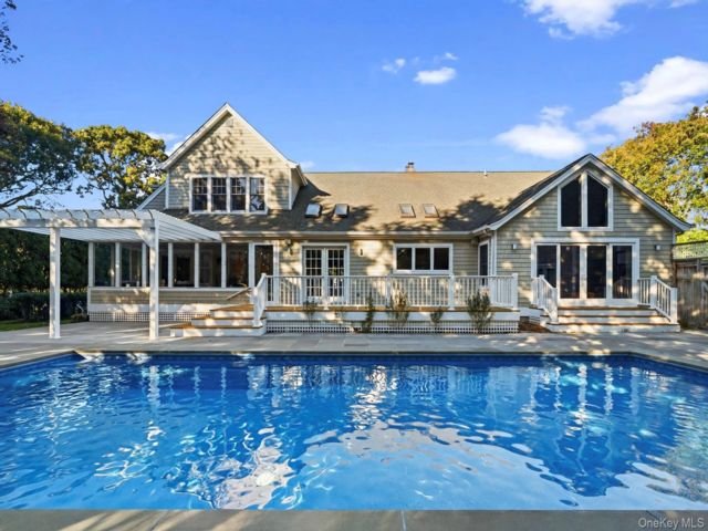  3 BR,  3.00 BTH &nbsp;Post modern style home in Westhampton Beach