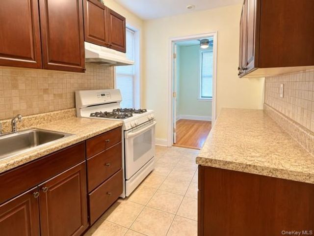 [Flushing Real Estate, listing number 7356252]