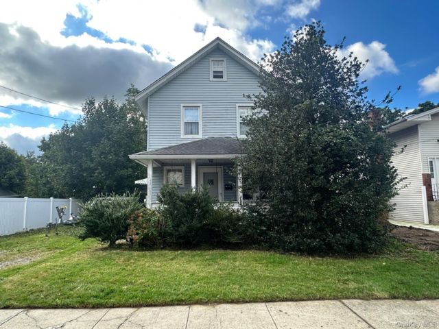  2 BR,  1.00 BTH &nbsp;Other style home in Roslyn Heights