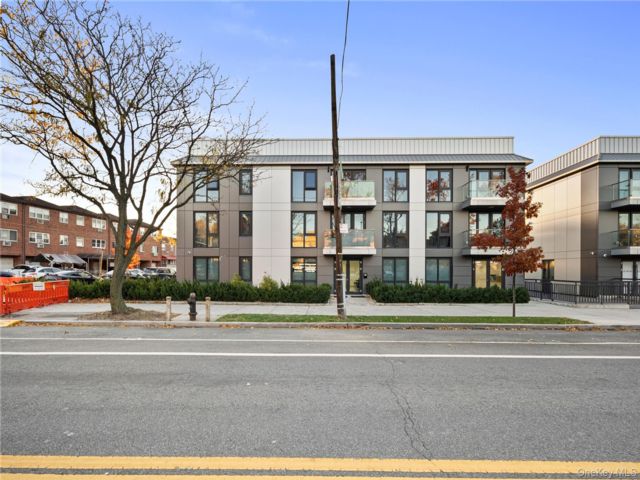 Studio,  0.00 BTH &nbsp;House style home in Flushing
