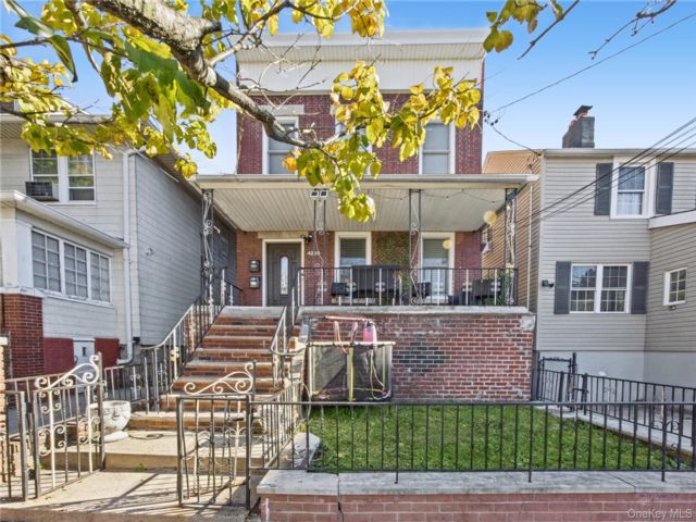  4 BR,  2.00 BTH &nbsp;Other style home in Woodlawn