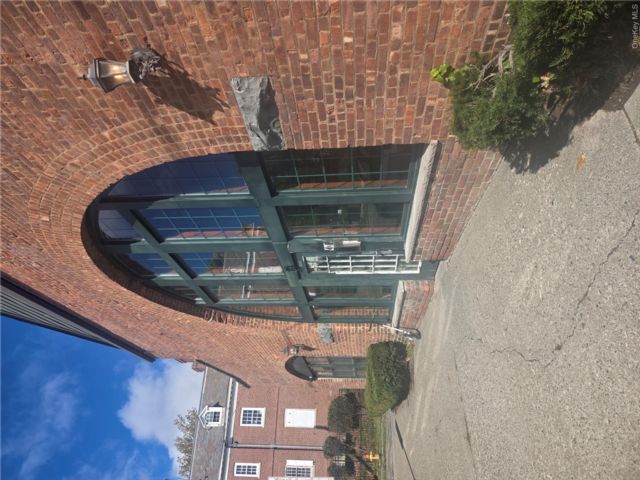  2 BR,  2.00 BTH &nbsp;Bungalow style home in Newburgh
