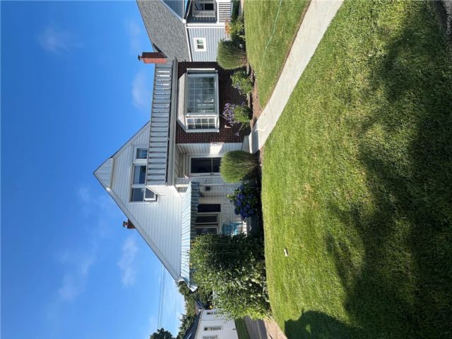  4 BR,  3.00 BTH &nbsp;House style home in Long Beach